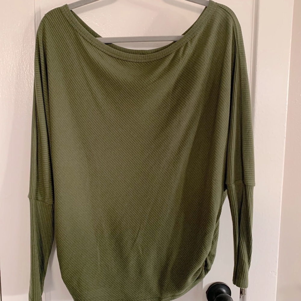 Off the shoulder long sleeve fashion shirt